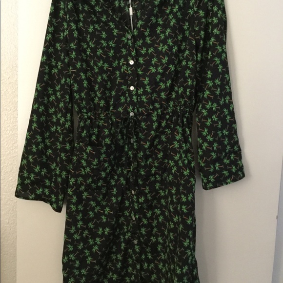 🌴🌴Cute button up palm tree dress with pockets - Picture 2 of 3